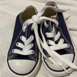 Converse size 5T Navy Blue